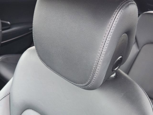 Used 2017 Hyundai Santa Fe Limited FWD image 11