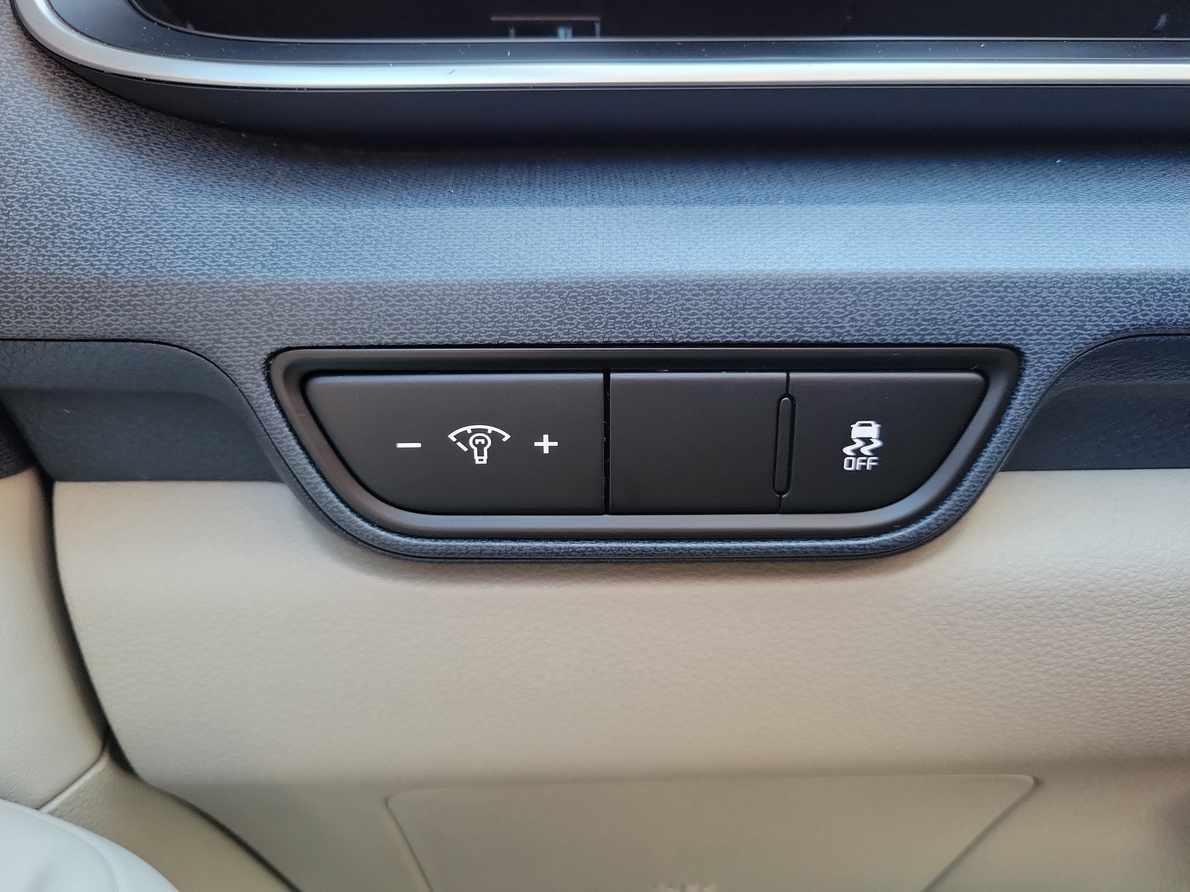 Certified 2025 Kia Carnival EX image 25