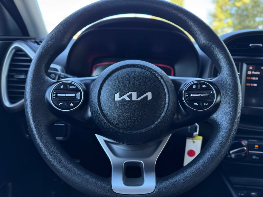 Used 2024 Kia Soul LX w/ Option Group 015 FWD image 18