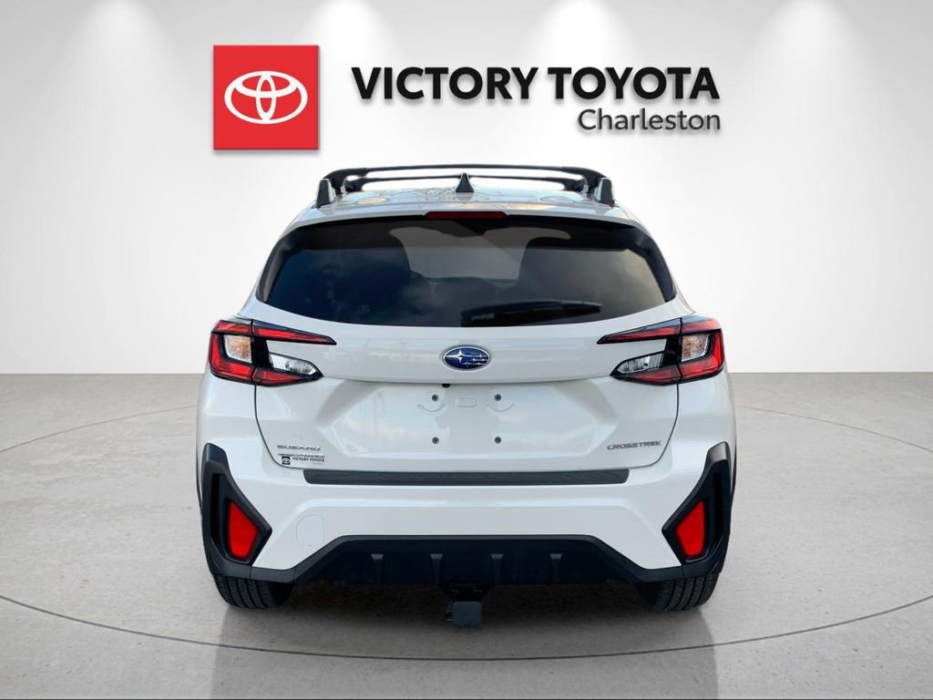 Used 2024 Subaru Crosstrek 2.0i Premium image 4