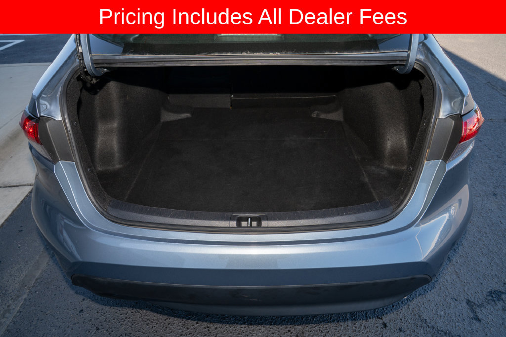 Used 2024 Toyota Corolla LE FWD image 5