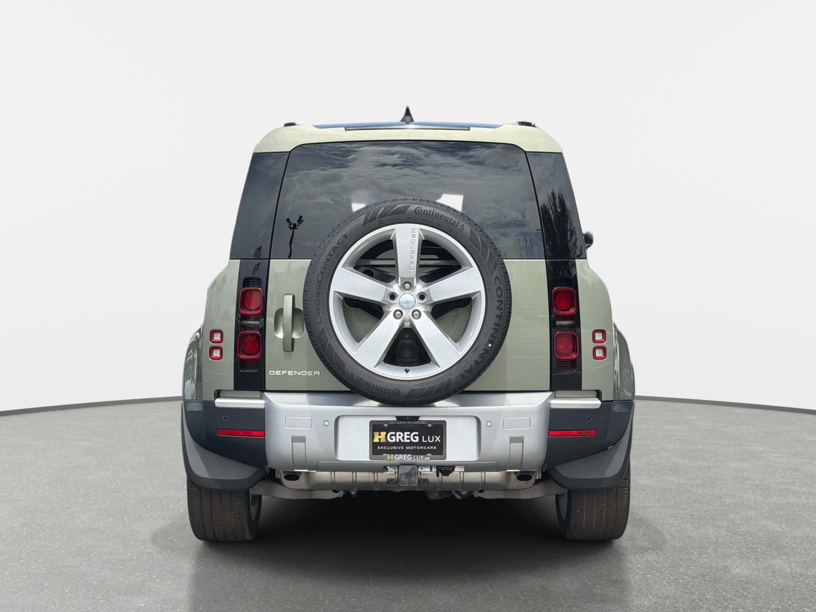 Used 2024 Land Rover Defender 110 S AWD/4WD image 4