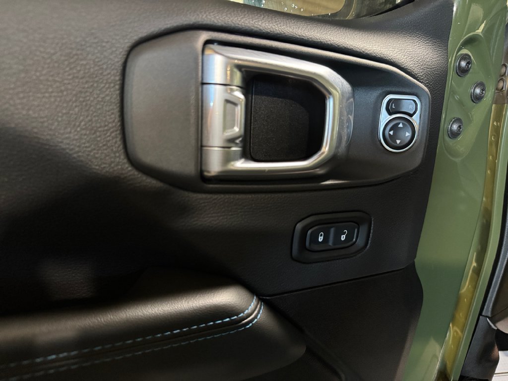 Used 2024 Jeep Wrangler High Altitude AWD/4WD image 14