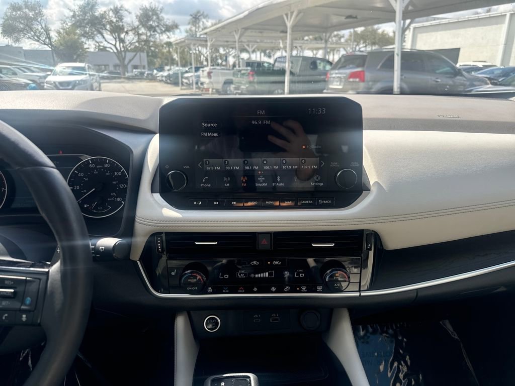 Used 2021 Nissan Rogue SL w/ Premium Package image 18