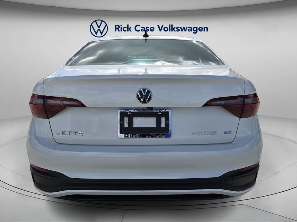 Used 2023 Volkswagen Jetta SE image 6