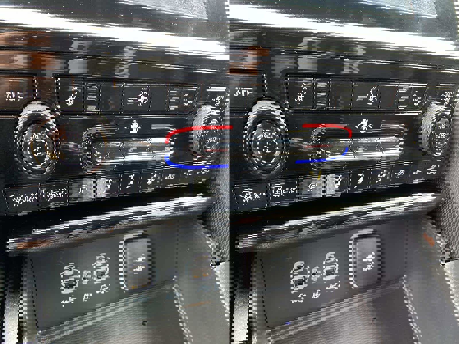 Certified 2025 Jeep Grand Cherokee L Laredo image 14