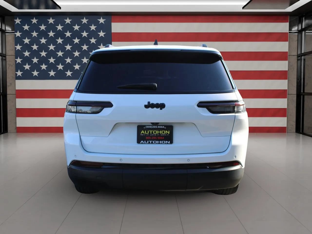 Used 2023 Jeep Grand Cherokee L Laredo RWD image 36