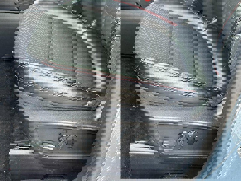 Used 2025 Ford Escape ST-Line Elite w/ Tech Pack #2 image 25