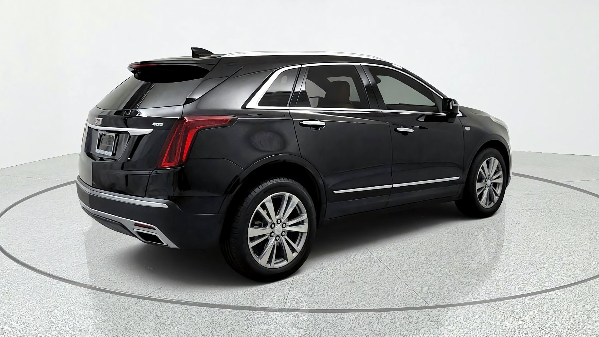 Used 2024 Cadillac XT5 Premium Luxury w/ LPO, Floor Liner Package FWD image 5