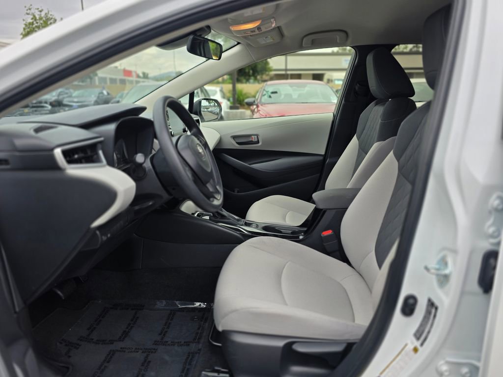 Used 2022 Toyota Corolla LE w/ Carpet Mat Package (TMS) image 12