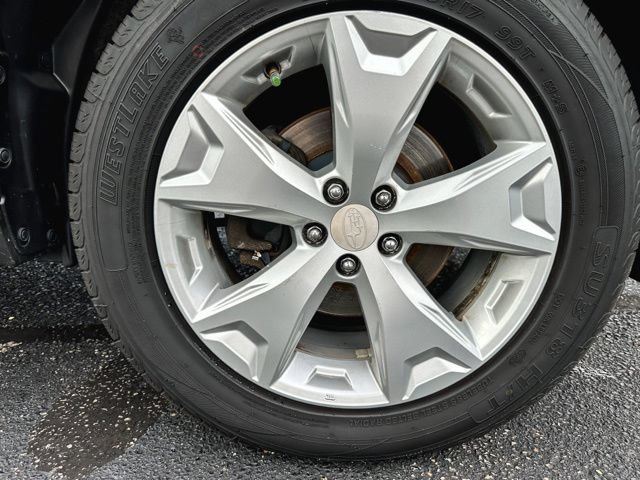 Used 2014 Subaru Forester 2.5i Limited AWD/4WD image 9