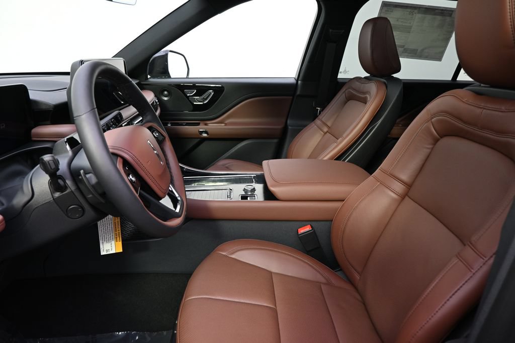 New 2026 Lincoln Aviator Reserve w/ Jet Appearance Package AWD/4WD image 13
