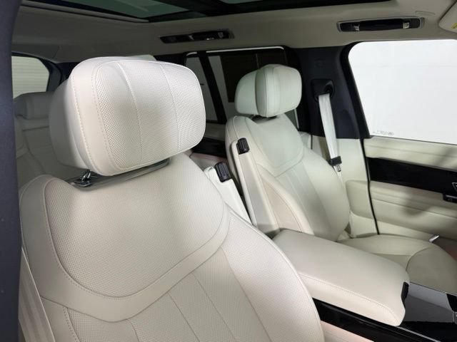 Used 2025 Land Rover Range Rover Autobiography AWD/4WD image 33