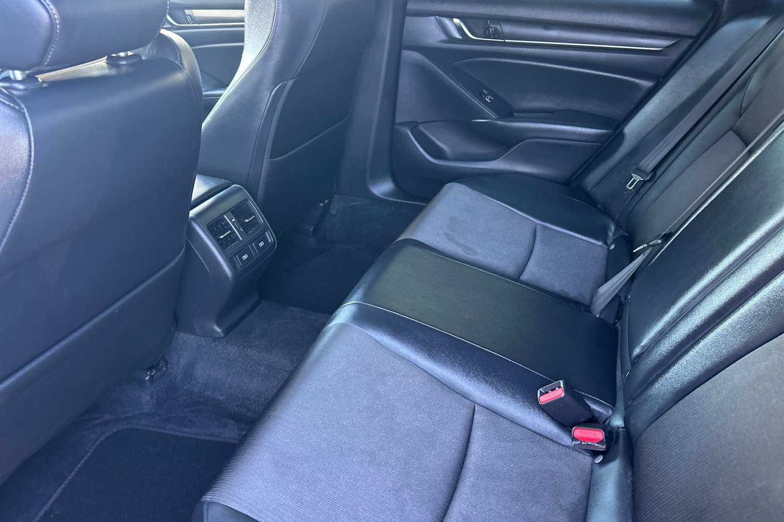 Used 2022 Honda Accord Sport image 12