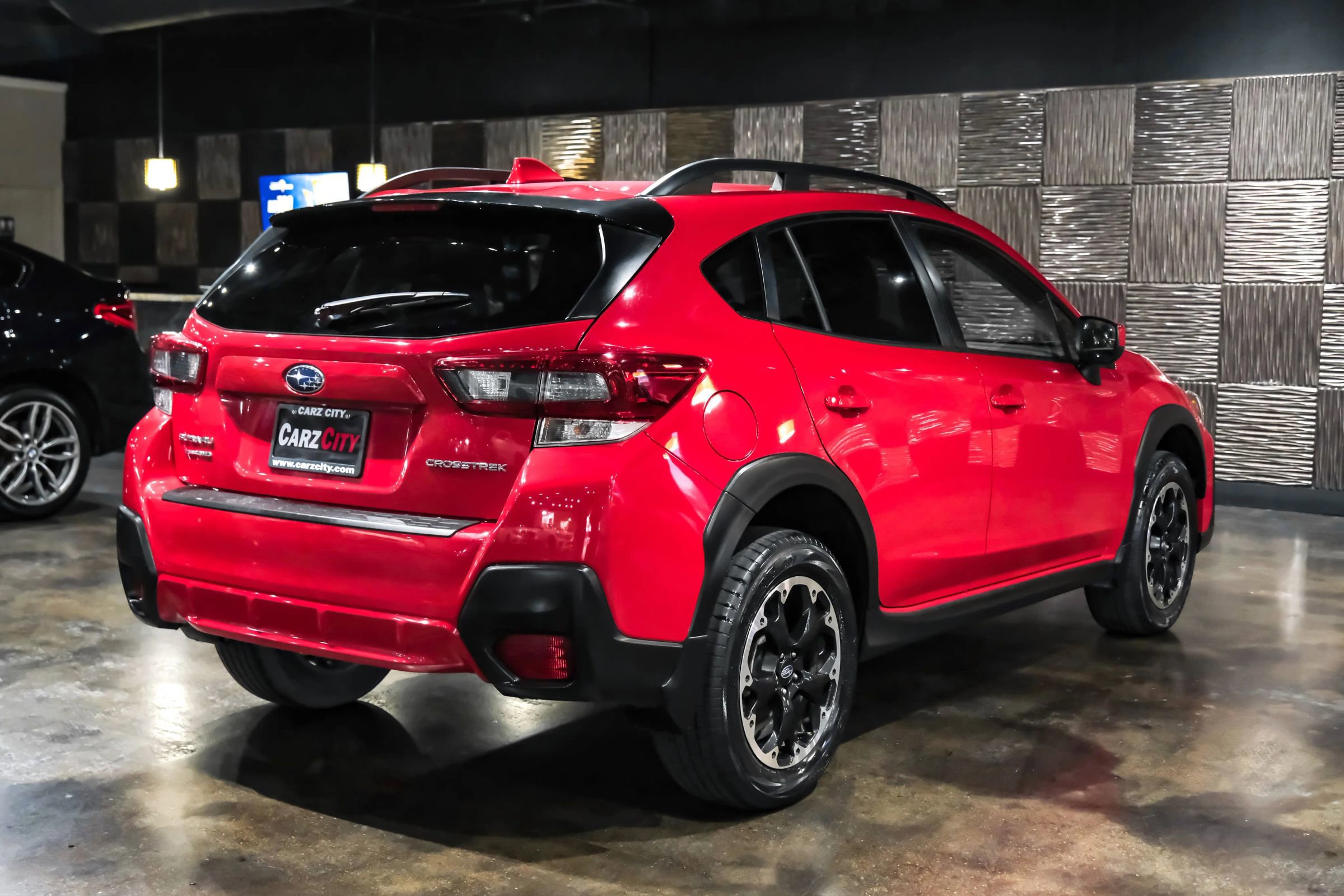 Used 2021 Subaru Crosstrek 2.0i Premium w/ Moonroof Package AWD/4WD image 8