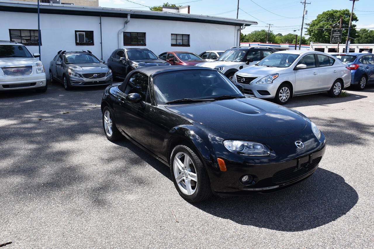 Used 2006 MAZDA MX-5 Miata Touring RWD image 8