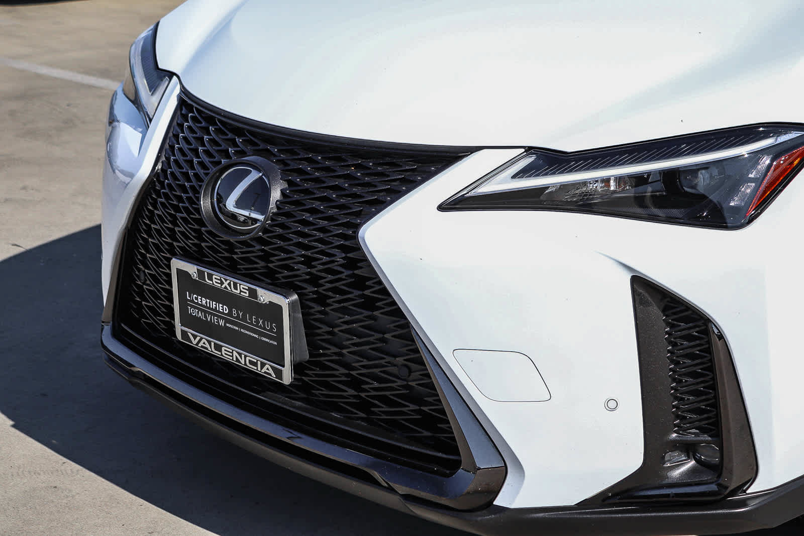 Certified 2024 Lexus UX 250h F Sport FWD image 8