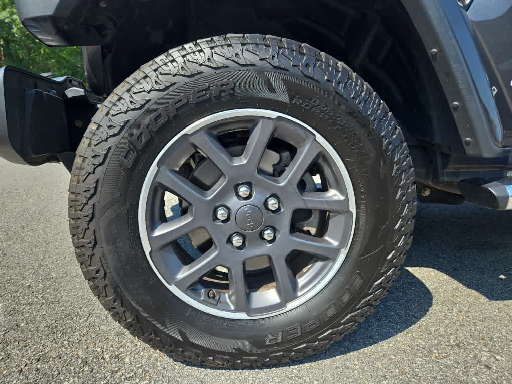 Used 2020 Jeep Gladiator Overland AWD/4WD image 10