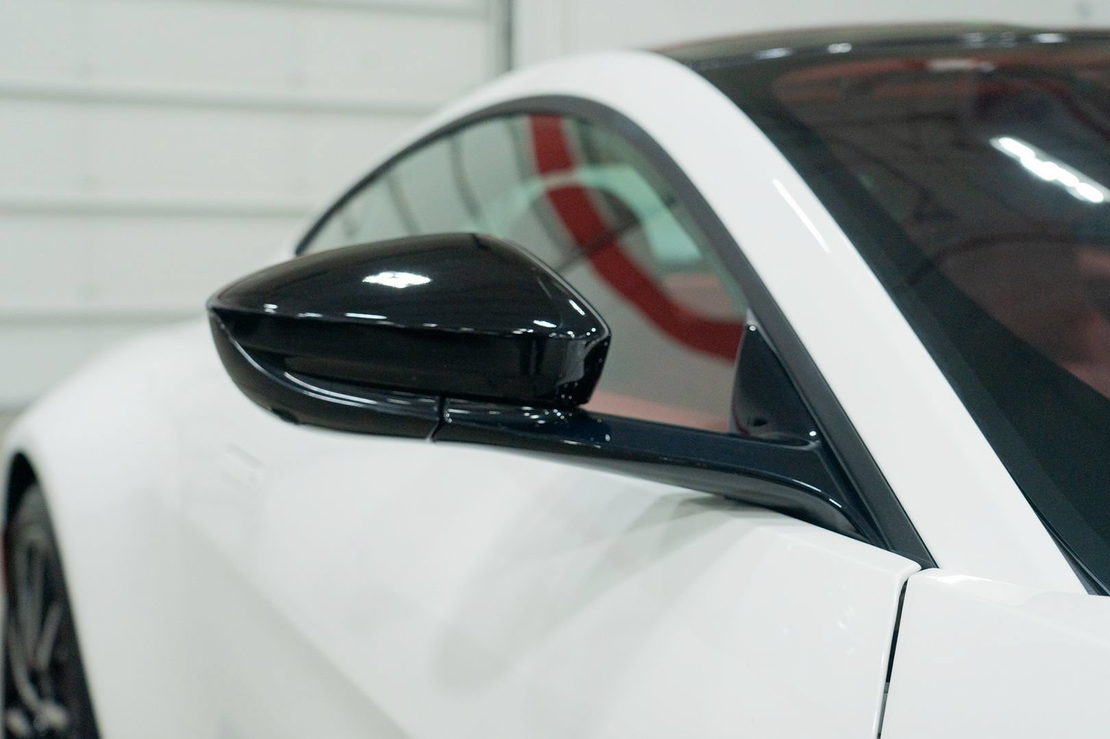 Used 2019 Aston Martin V8 Vantage Coupe RWD image 13