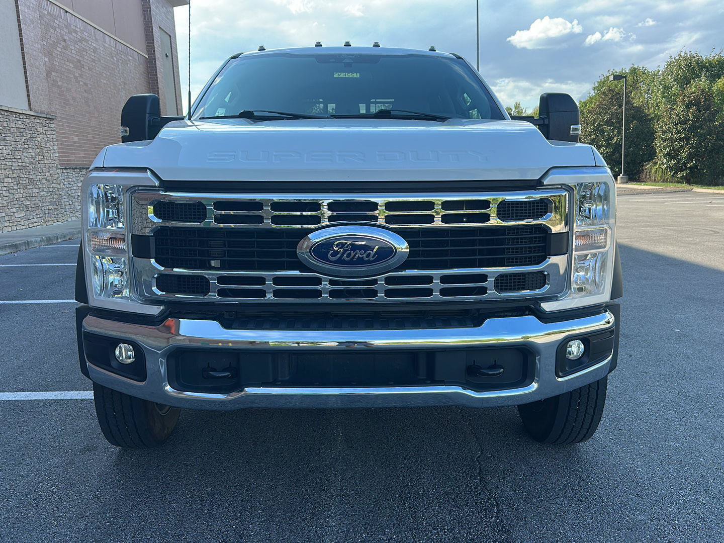Used 2024 Ford F550 4x4 Crew Cab Super Duty image 8