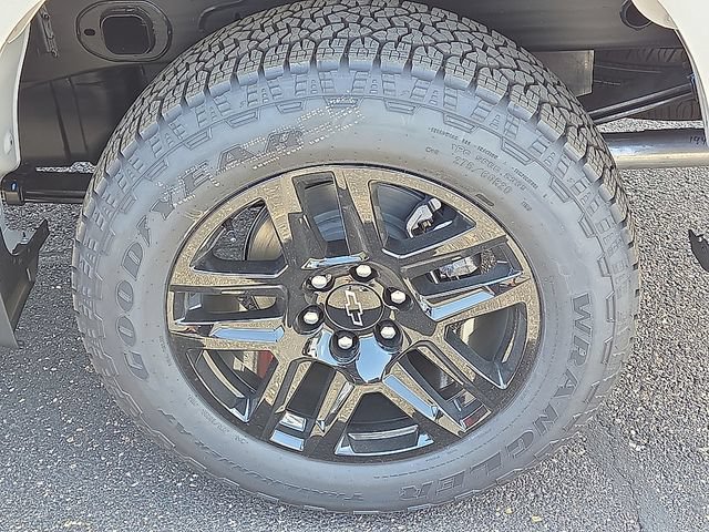 New 2026 Chevrolet Silverado 1500 RST w/ Z71 Off-Road Package AWD/4WD image 7