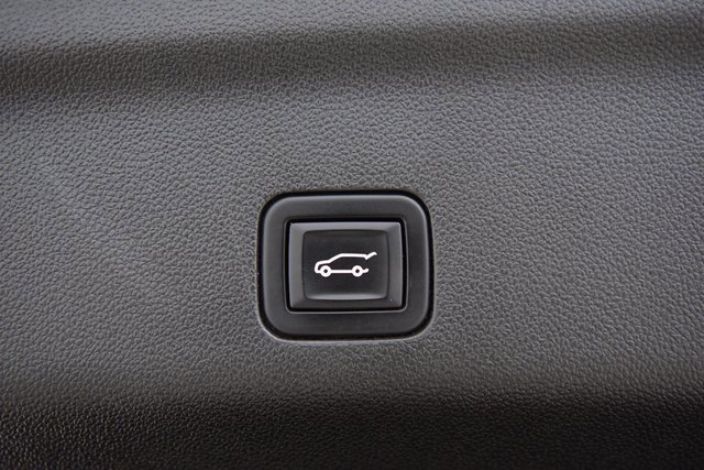 Used 2023 Chevrolet Suburban High Country image 24