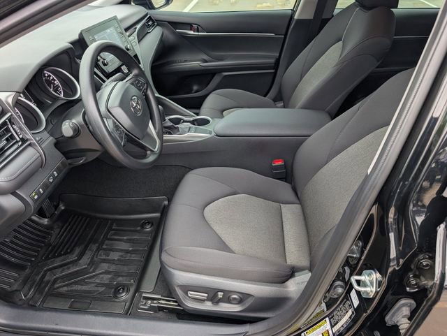 Used 2024 Toyota Camry LE FWD image 5