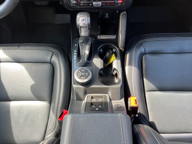 Used 2025 Ford Bronco Badlands image 24