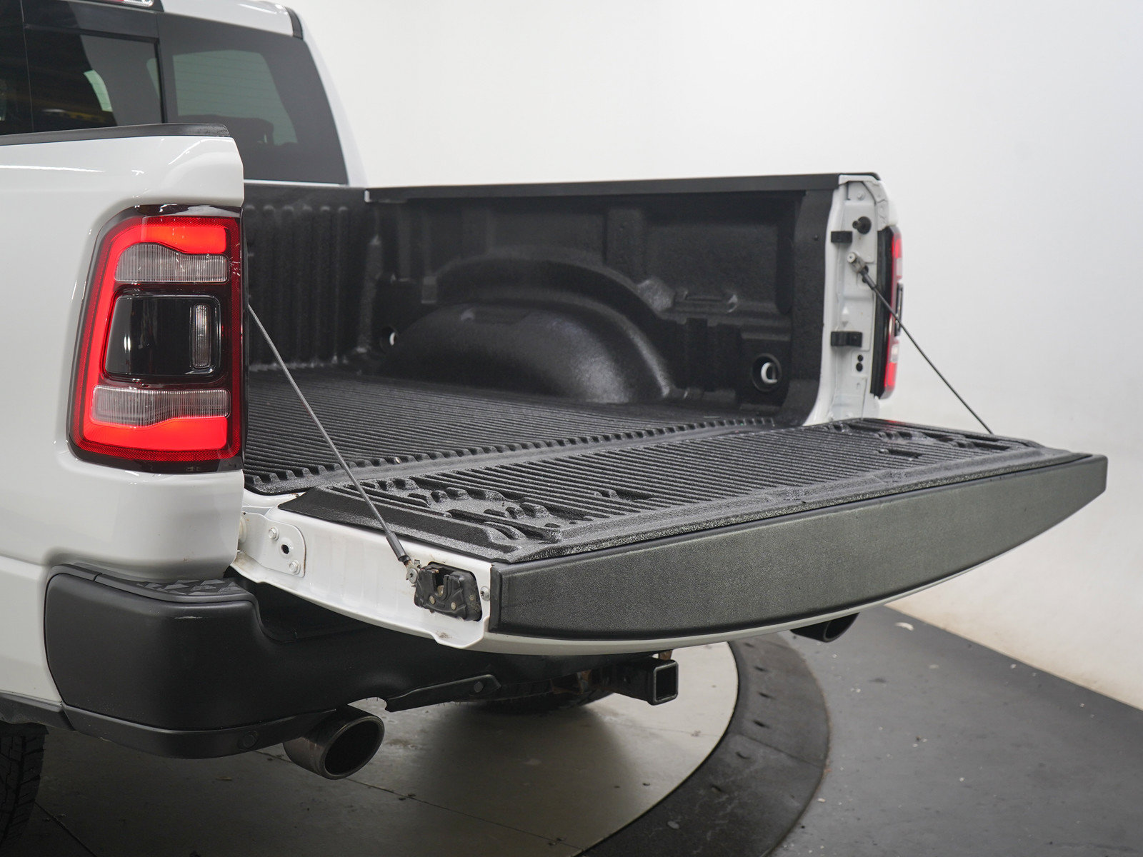 Used 2022 RAM 1500 Rebel w/ Rebel Level 2 Equipment Group AWD/4WD image 9