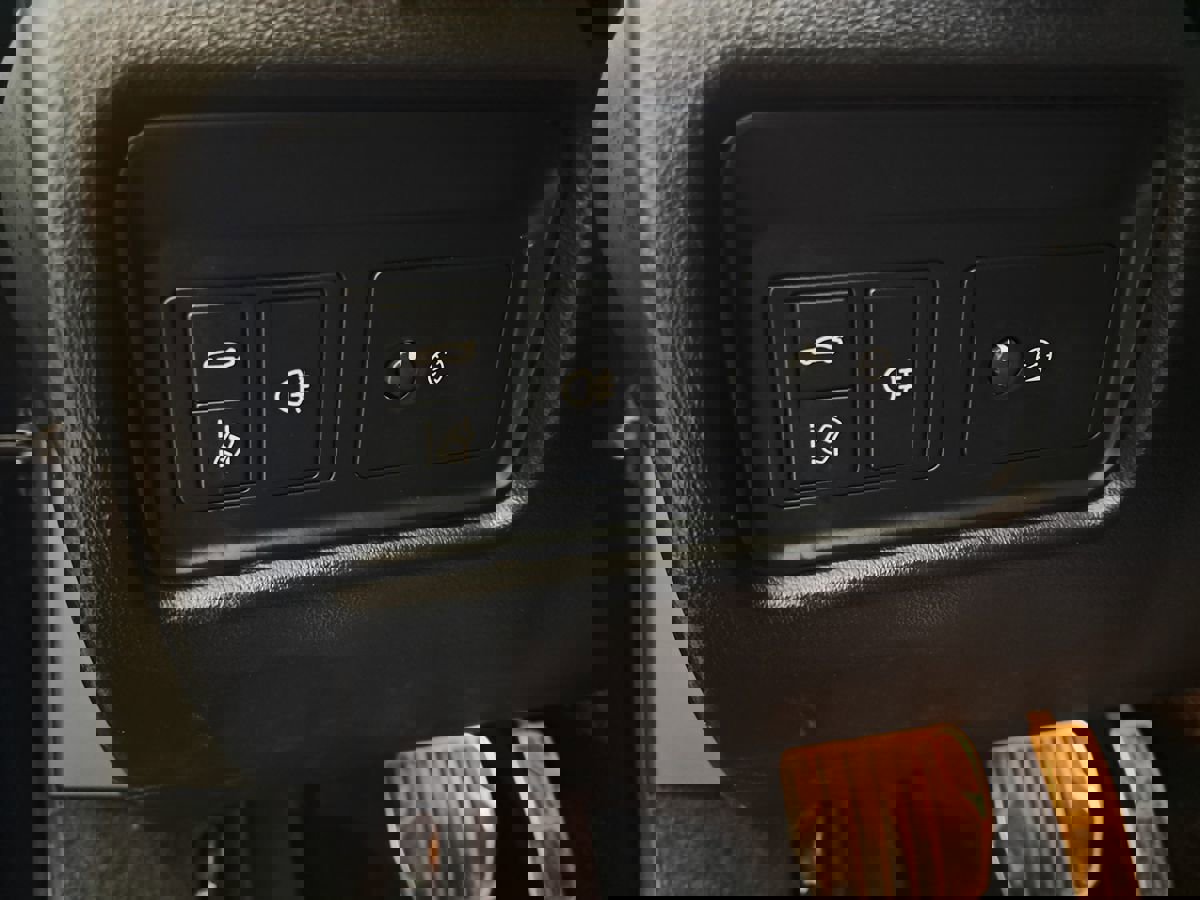 Used 2021 Jaguar F-TYPE Convertible image 28