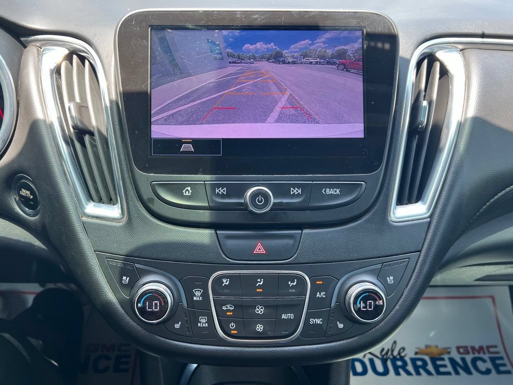 Used 2022 Chevrolet Malibu Premier FWD image 16