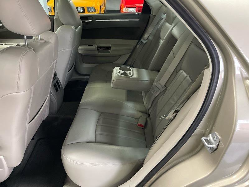 Used 2008 Chrysler 300 C w/ Sound Group II image 36