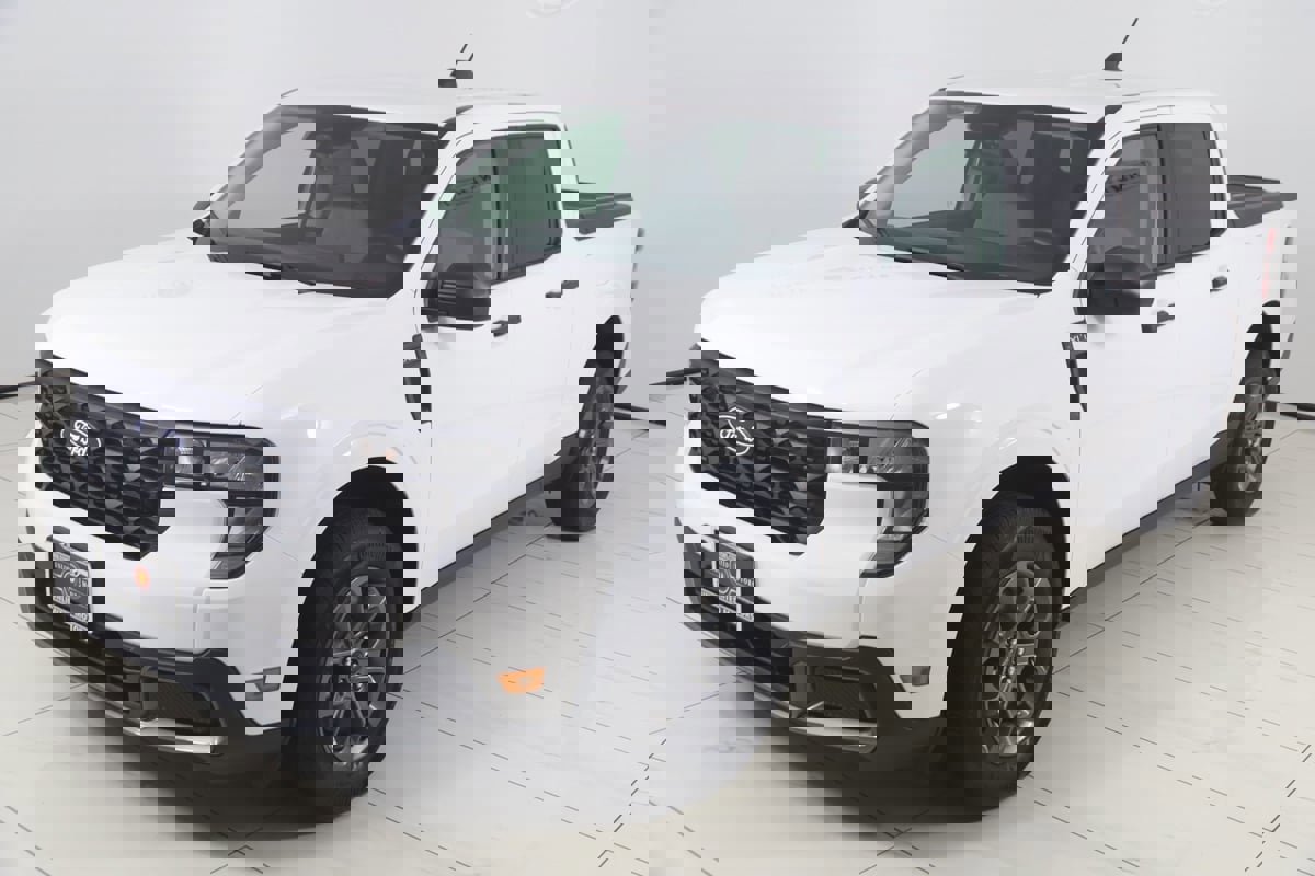 Used 2025 Ford Maverick XLT w/ 4K Tow Package image 18