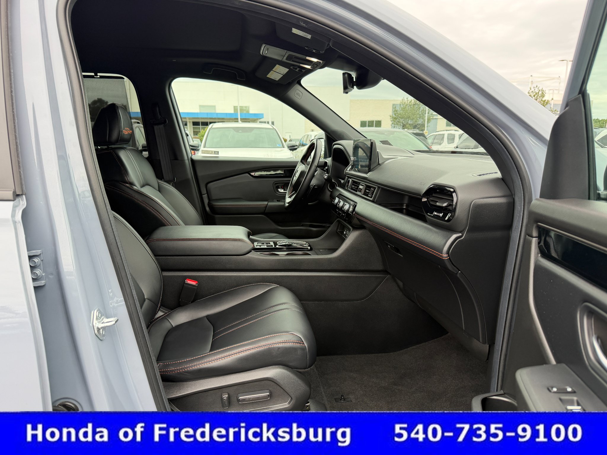 Certified 2025 Honda Pilot TrailSport image 22