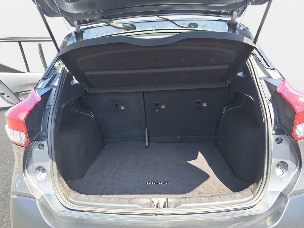 Used 2019 Nissan Kicks SV FWD image 13