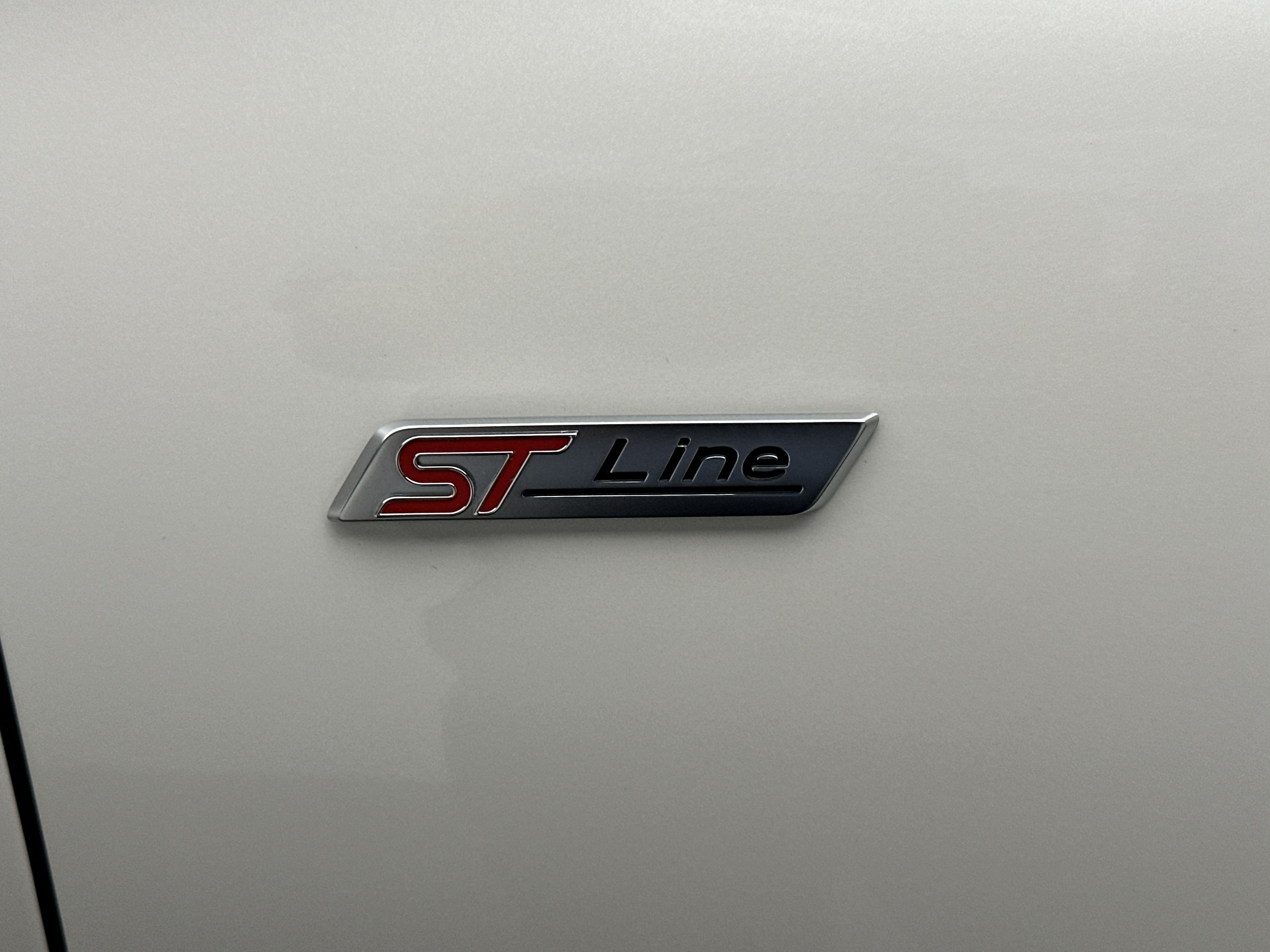 Used 2024 Ford Escape ST-Line w/ Tech Pack #1 AWD/4WD image 13
