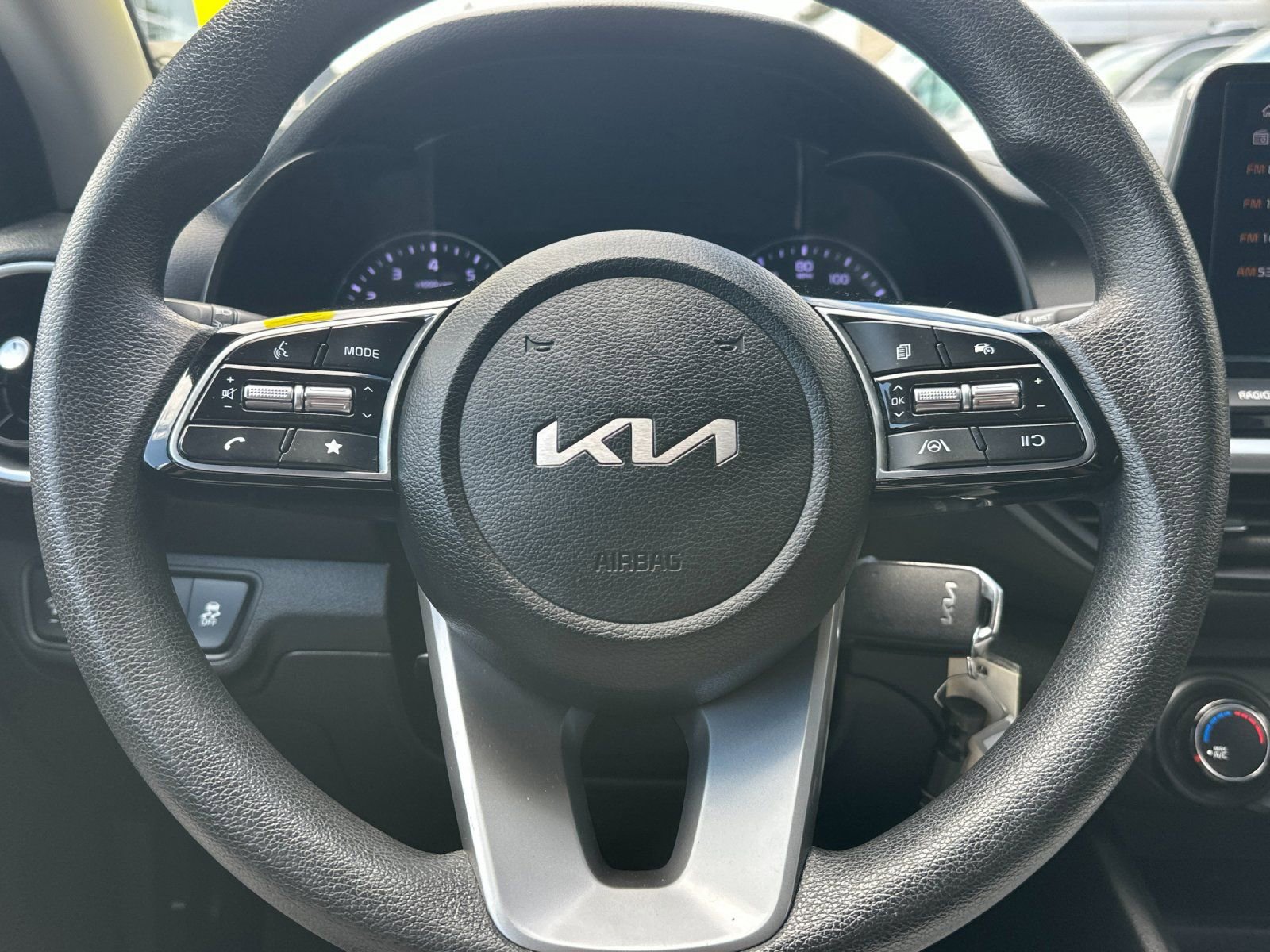 Used 2024 Kia Forte LXS w/ LXS Technology Package FWD image 22