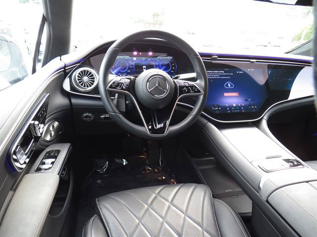 Used 2024 Mercedes-Benz EQS 580 4MATIC Sedan w/ Executive Interior Package image 9