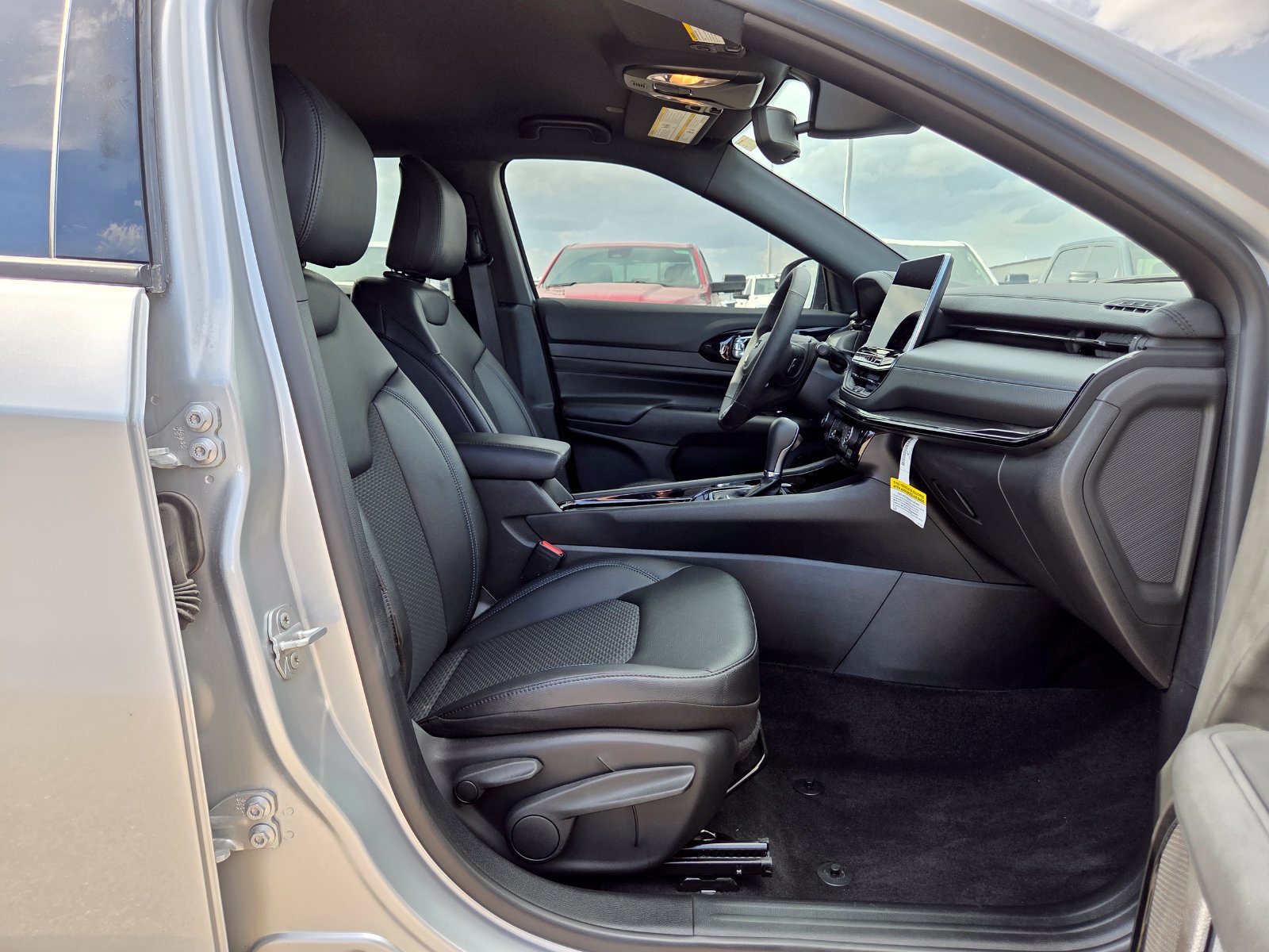 New 2026 Jeep Compass Latitude AWD/4WD image 19