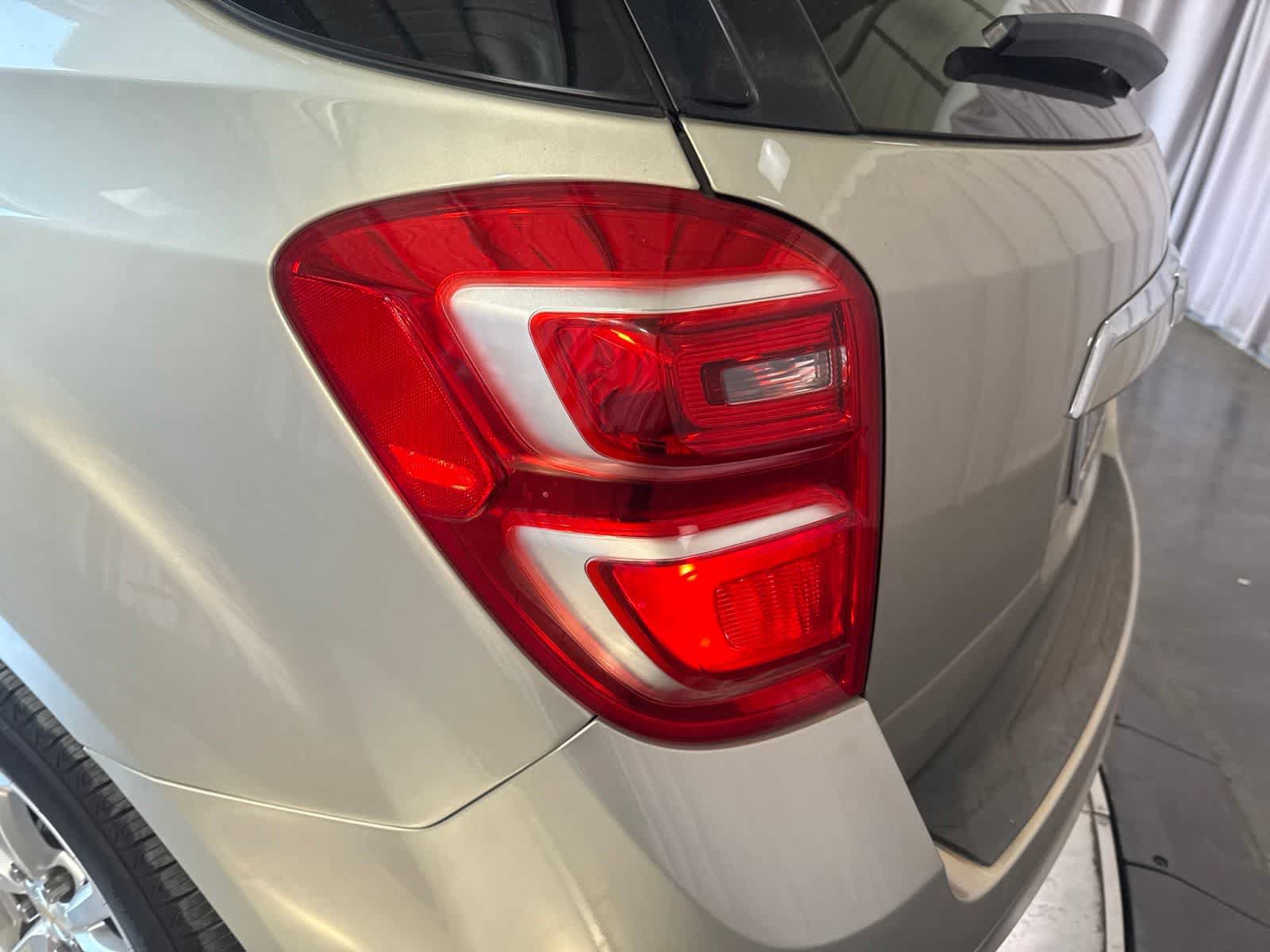 Used 2016 Chevrolet Equinox LT w/ Convenience Package FWD image 9