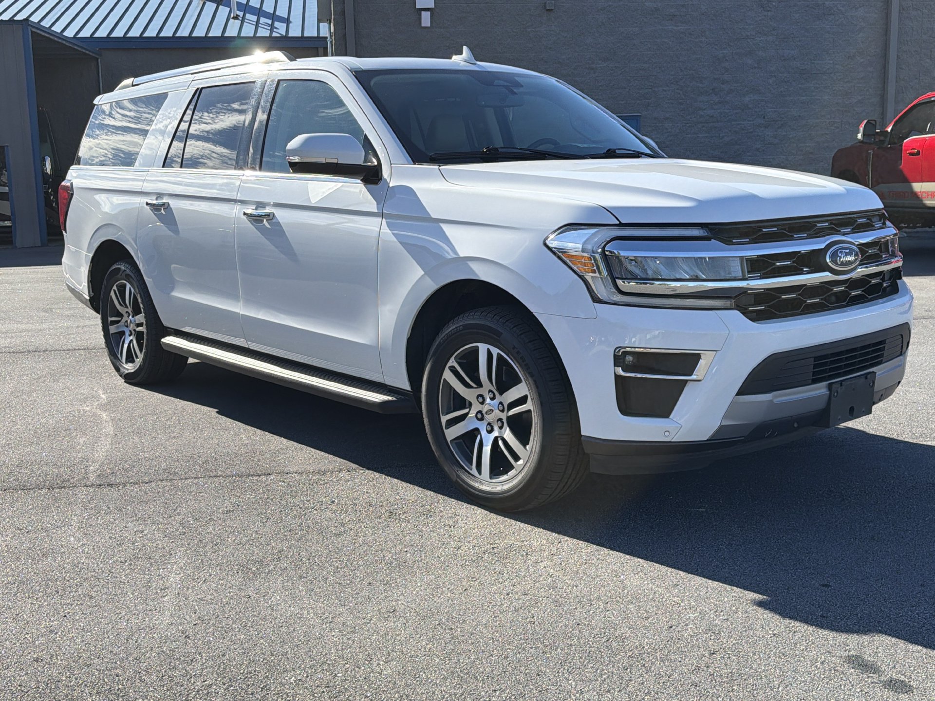 Used 2024 Ford Expedition Max Limited AWD/4WD image 21