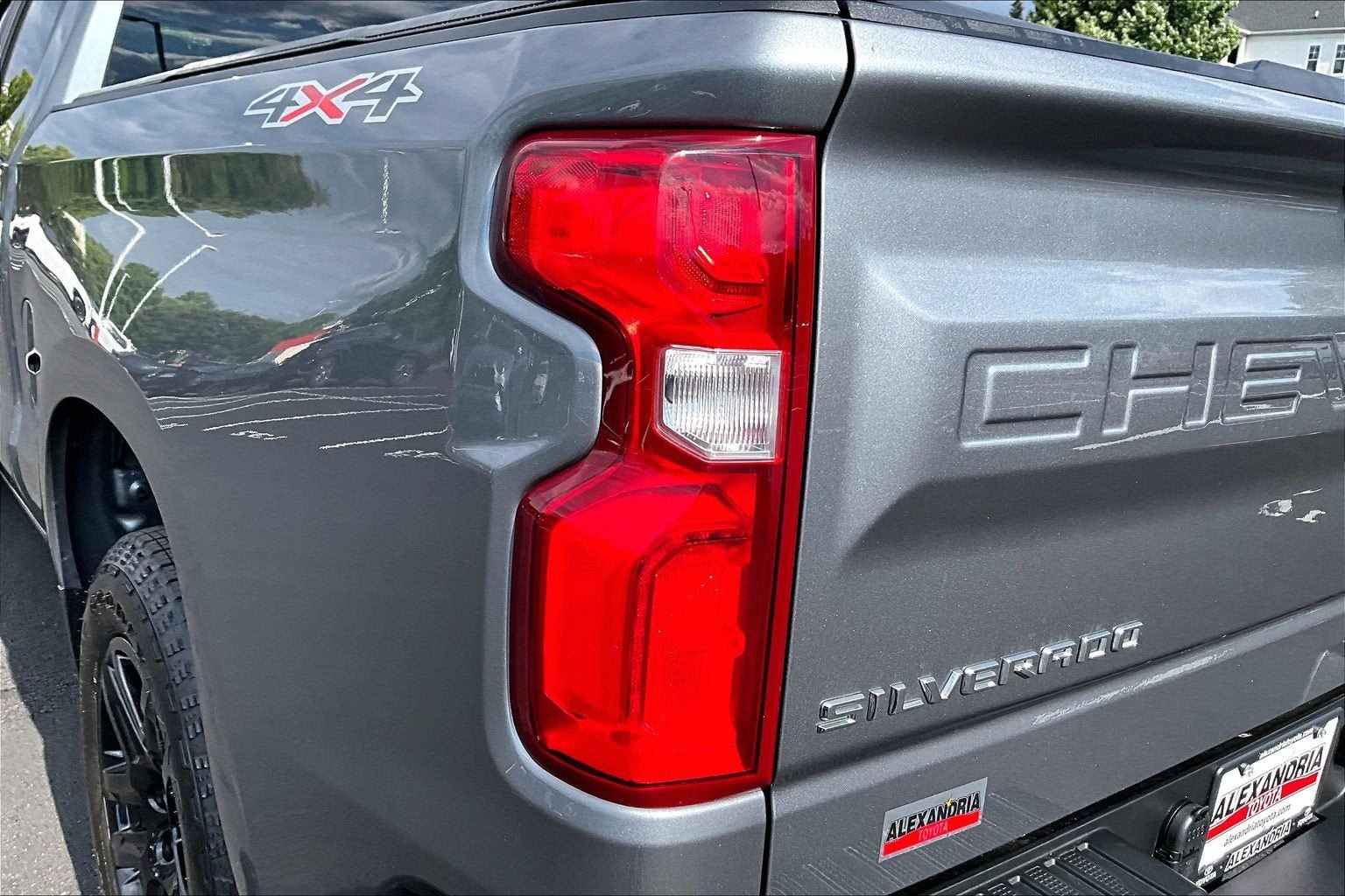 Used 2021 Chevrolet Silverado 1500 Custom AWD/4WD image 26