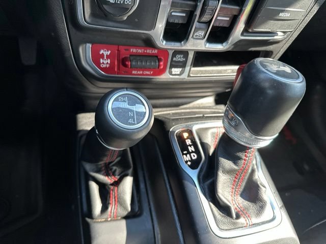 Used 2023 Jeep Wrangler Unlimited Rubicon w/ LED Lighting Group AWD/4WD image 33