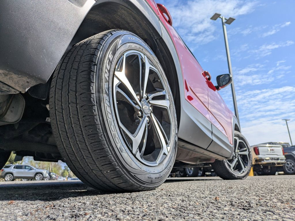 Used 2021 Chevrolet TrailBlazer RS w/ Technology Package AWD/4WD image 38