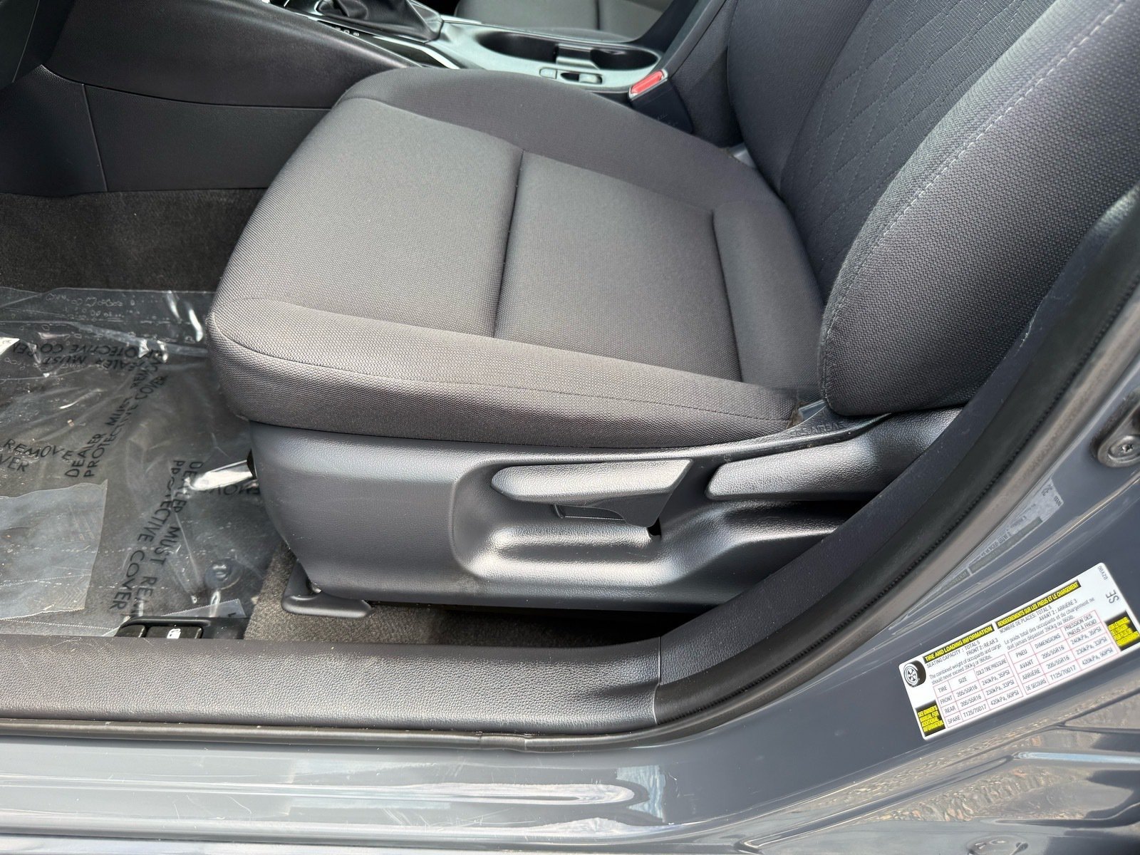 Used 2025 Toyota Corolla LE FWD image 14