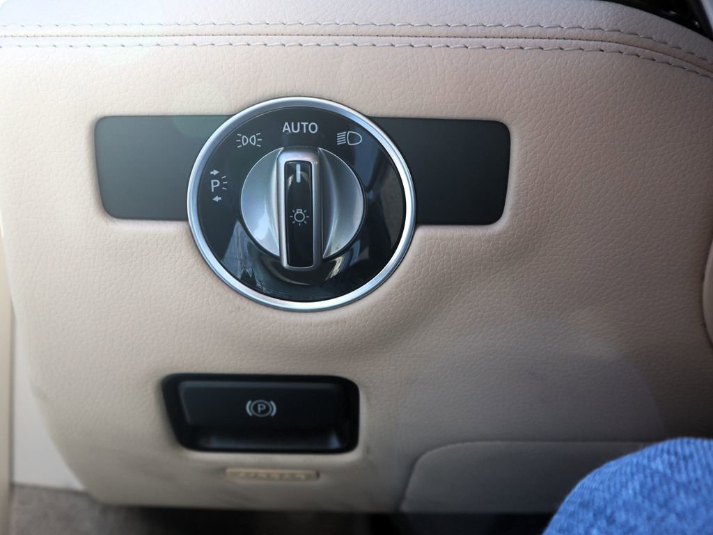 Used 2017 Mercedes-Benz SL 450 image 26