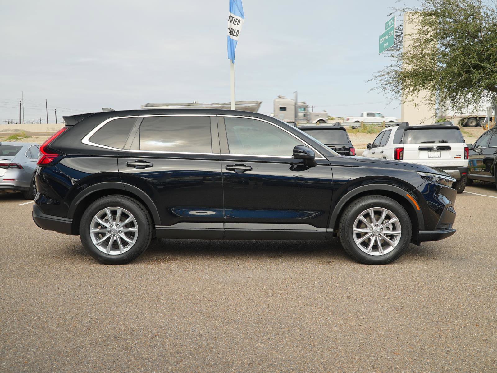 Used 2024 Honda CR-V EX image 4