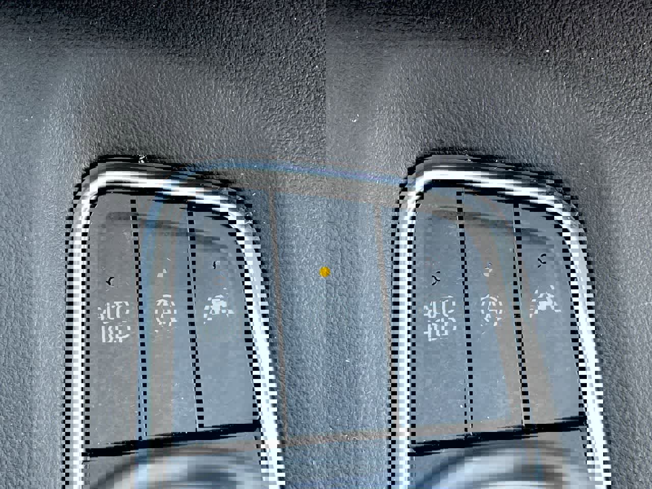 Used 2024 Cadillac Escalade ESV Premium Luxury image 35