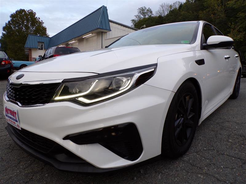 Used 2020 Kia Optima LX image 3