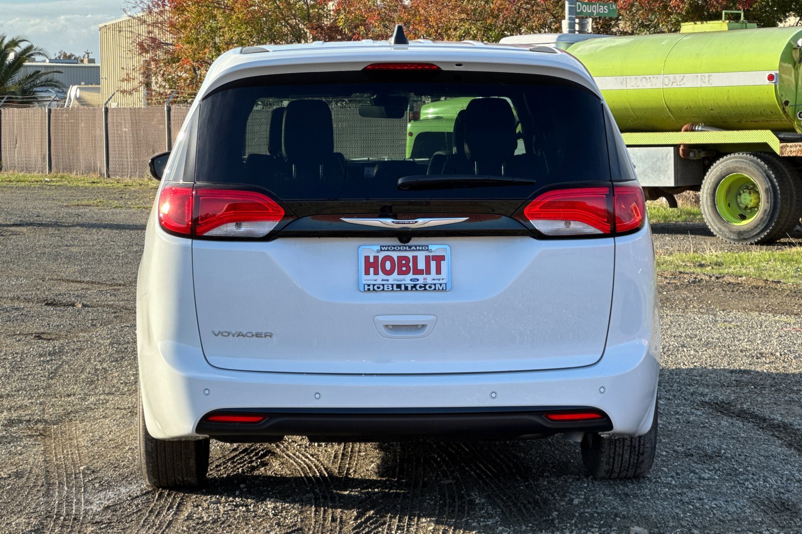 New 2026 Chrysler Voyager LX image 4